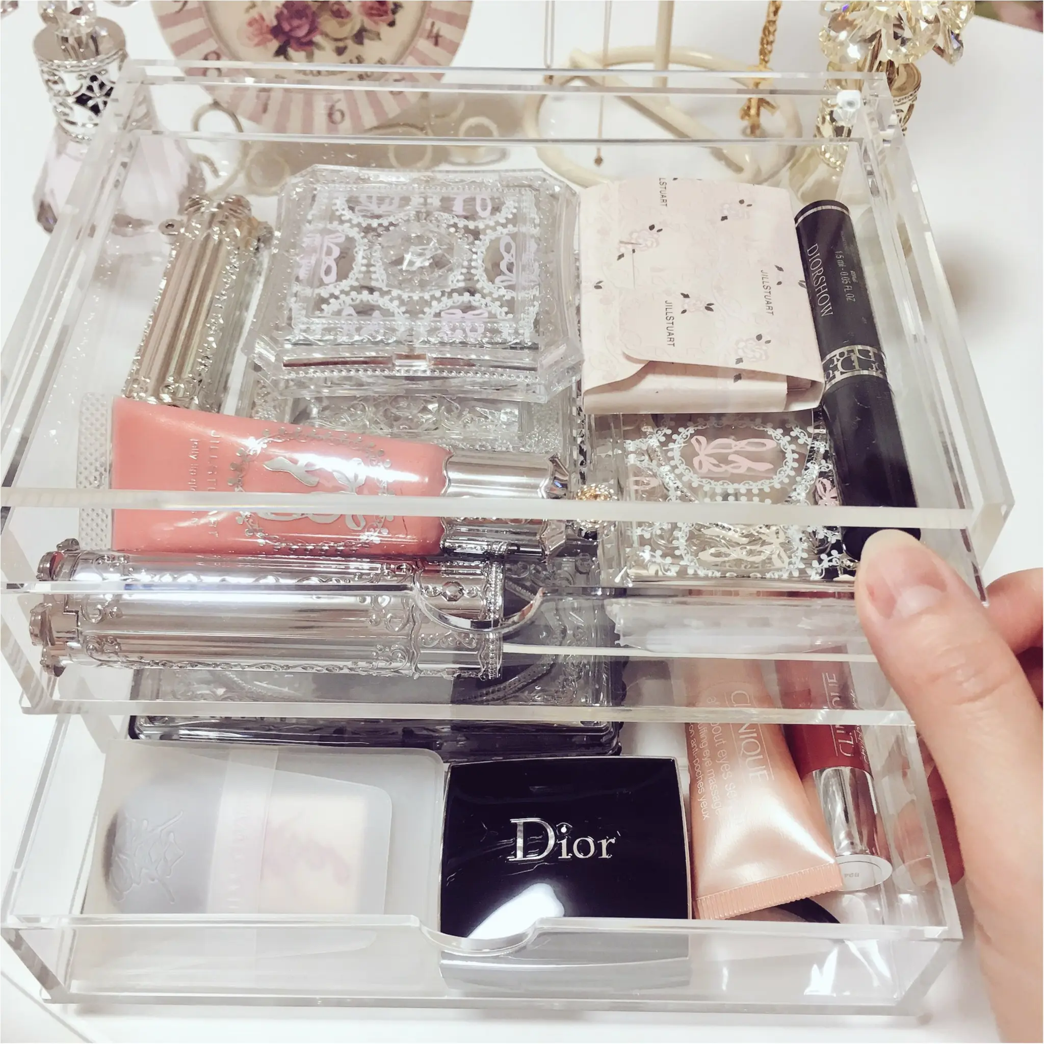 見た目も収納力も◎!コスメ収納は無印のアクリルケースで♡_2