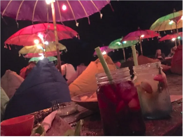 【TRIP】可愛いな♡カラフルソファー×パラソルのBeach cafe“ラプランチャ”って知ってる♡?_7