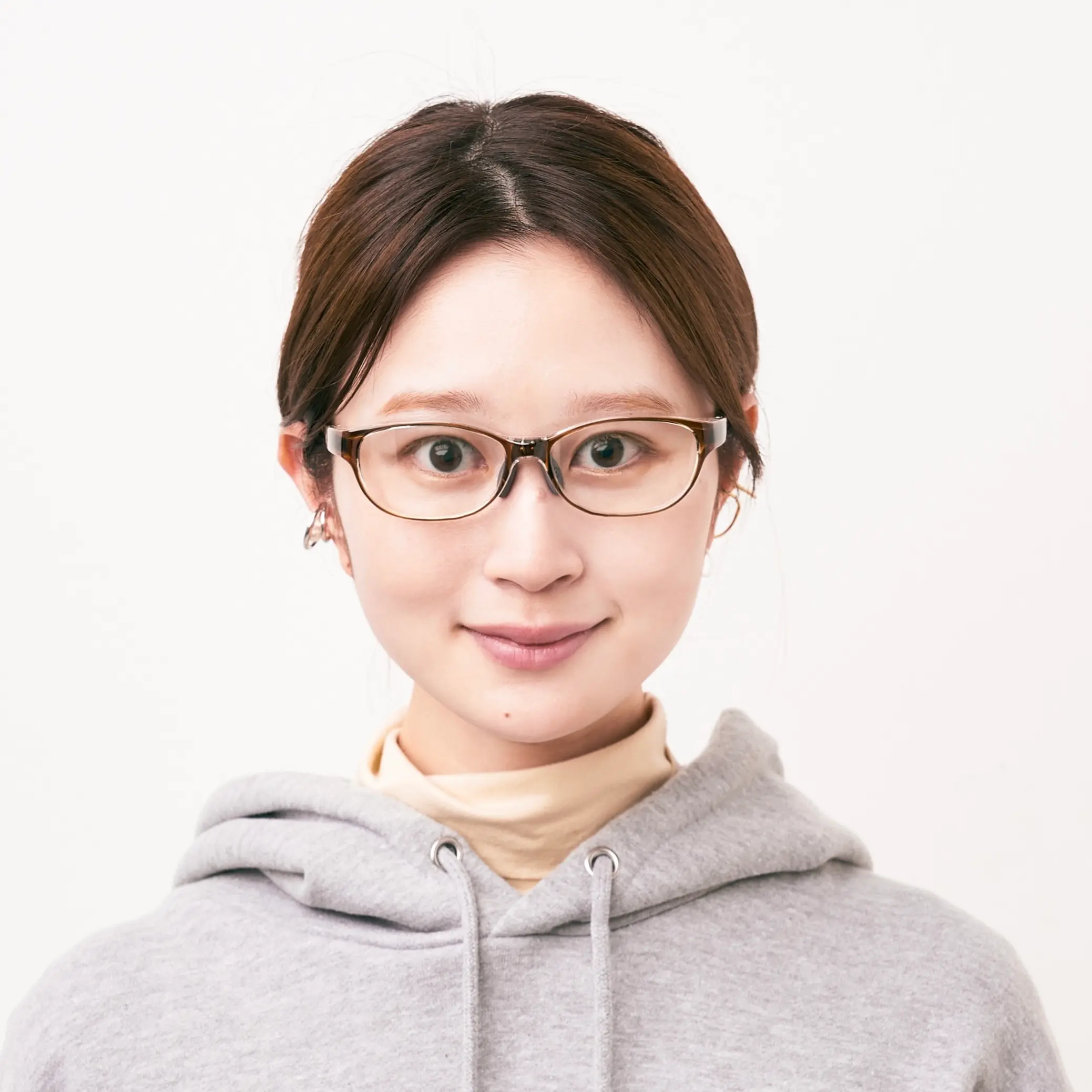 花粉をブロックしてくれるパリミキのメガネをかけたところ