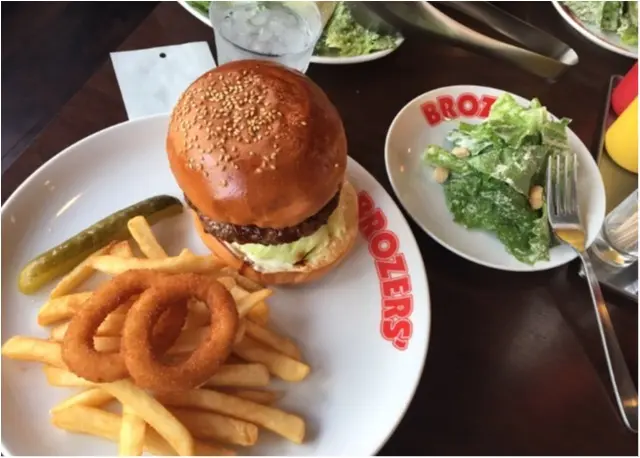 ★食べログTOP5000★行列がたえないハンバーガーやさん╰(* ´︶`*)╯ガブっといこ〜♡_10