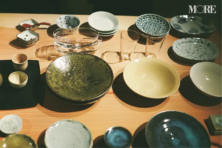 百福に置かれた小皿や鉢
