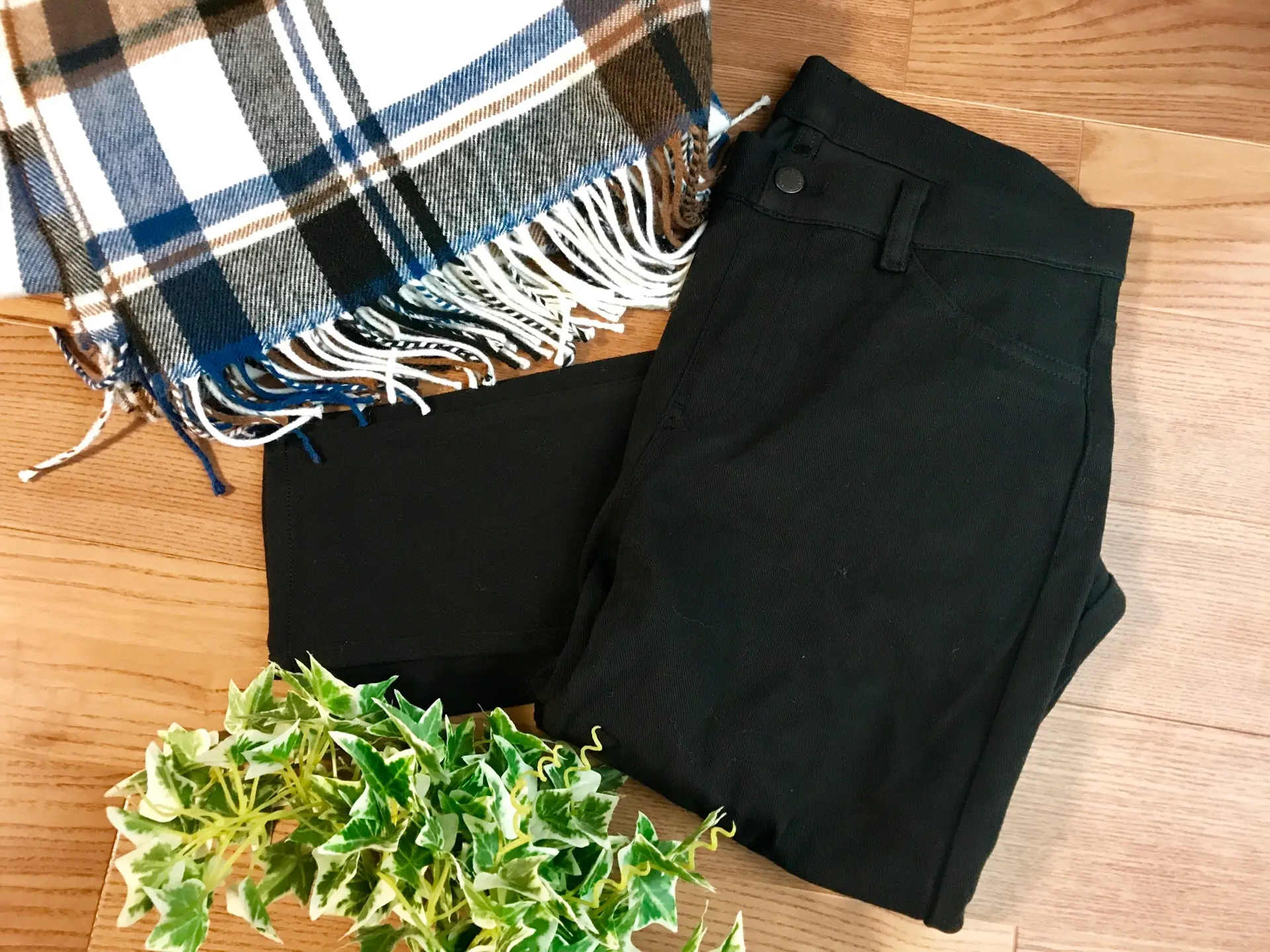 【UNIQLO】早くも“春の最新作”登場!《レギンスパンツ》が美脚効果抜群で優秀♡_1