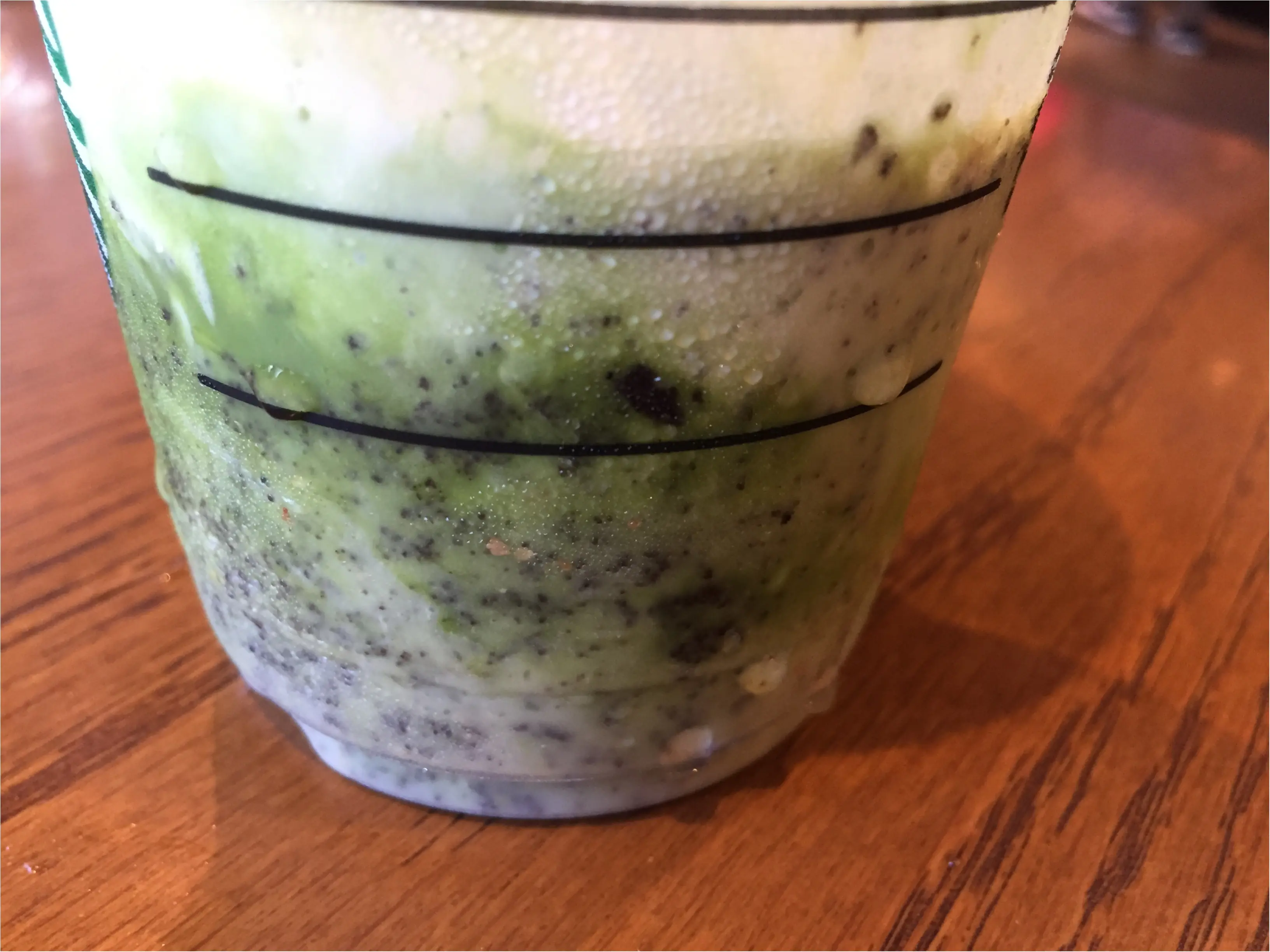 【STARBUCKS】チョコレートケーキ丸ごと⁉︎ チョコレート ケーキ トップ フラペチーノ with 抹茶ショット_4