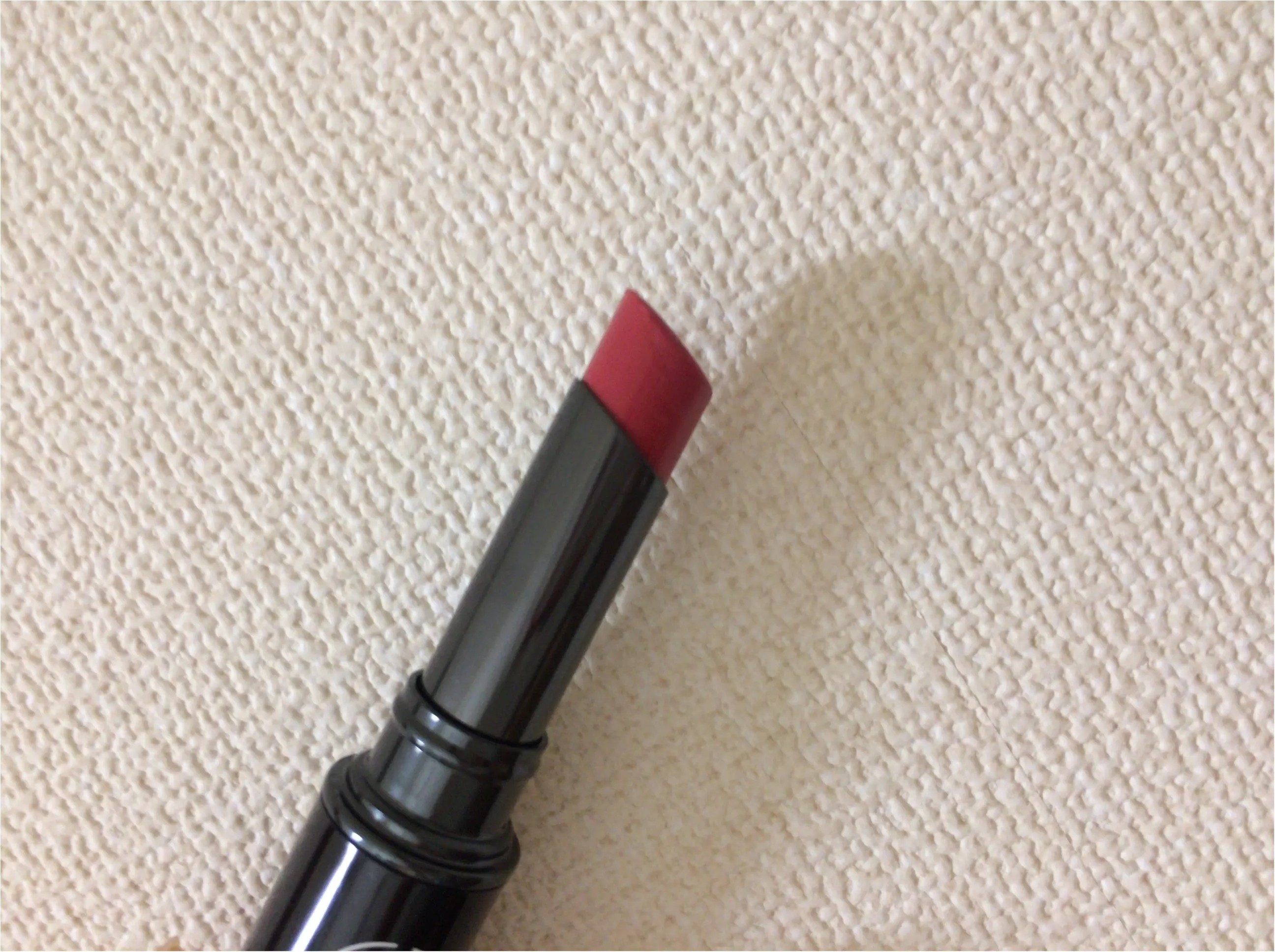 【UVケア】オススメ3選!肌に優しいSPF付《ヘアオイル&アロマ日焼け止め(体)&ビタミンカラーリップ》_5
