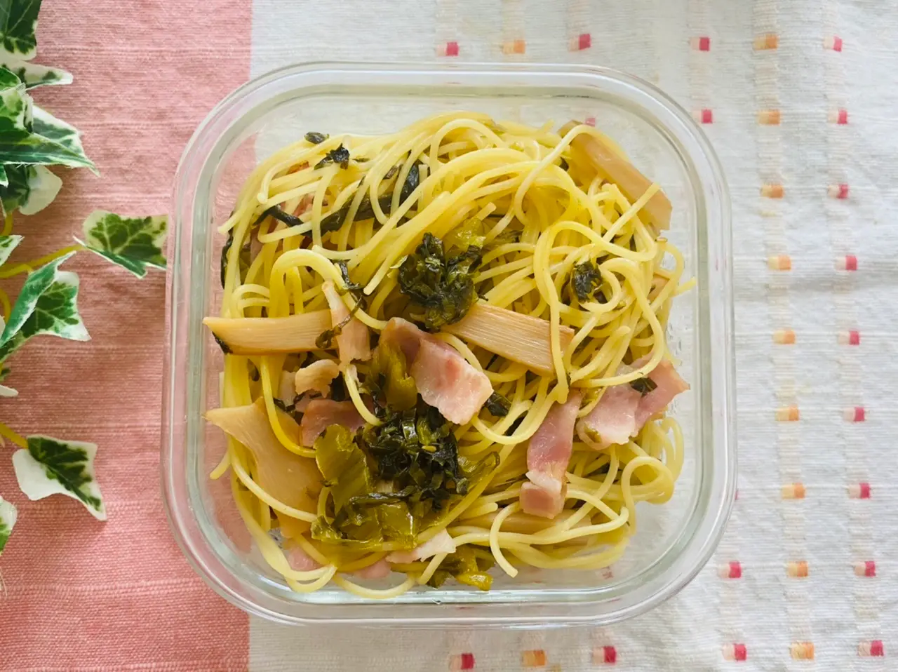 メンマと高菜とベーコンの中華パスタ