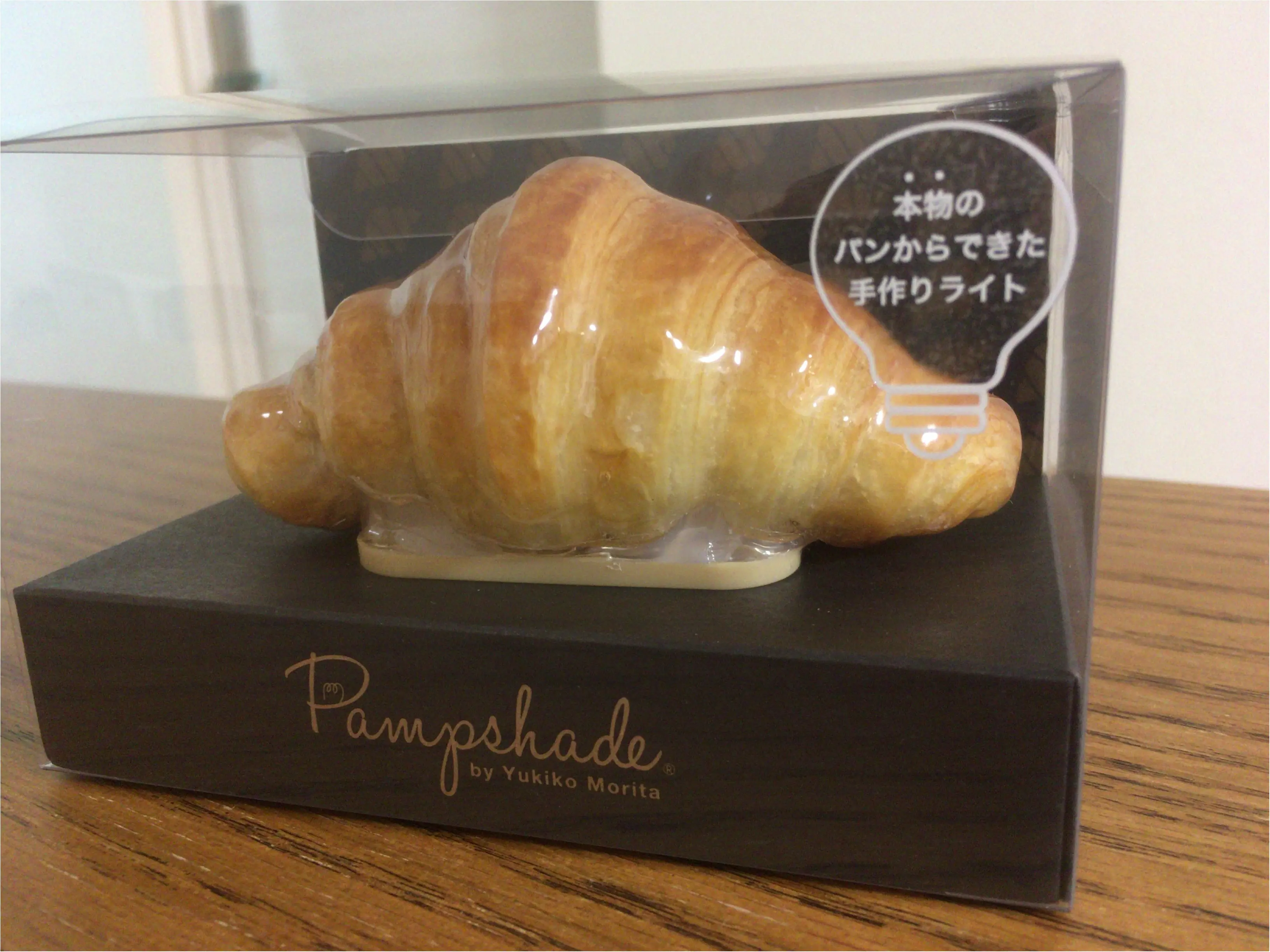 本物のパンでライト?クロワッサンが可愛い《パンプシェード》って何?なインテリア雑貨を見つけました!_2