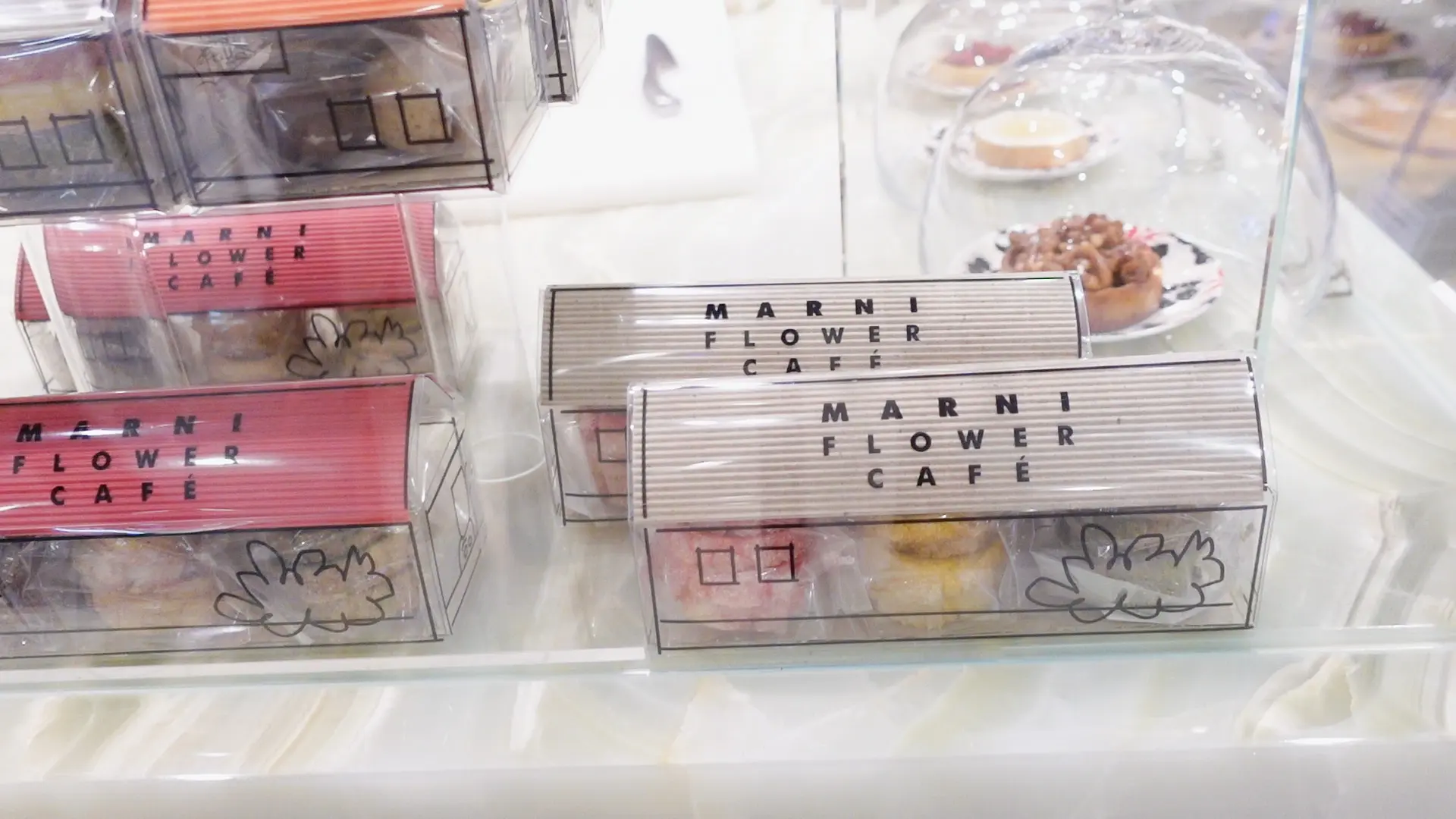 【大阪】阪急うめだ本店にMARNI のカフェが!?「MARNI FLOWER CAFE」ではスイーツやランチも楽しめてかわいいクッキーも買えちゃう!?_7