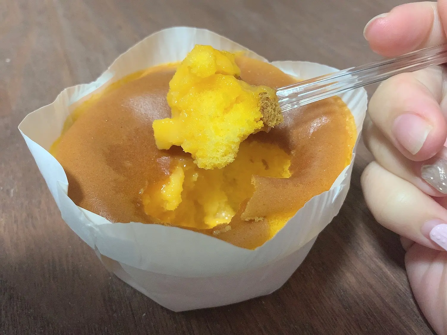 と、とろとろが過ぎる…ローソンの神スイーツは〇〇した方が圧倒的に美味!_4