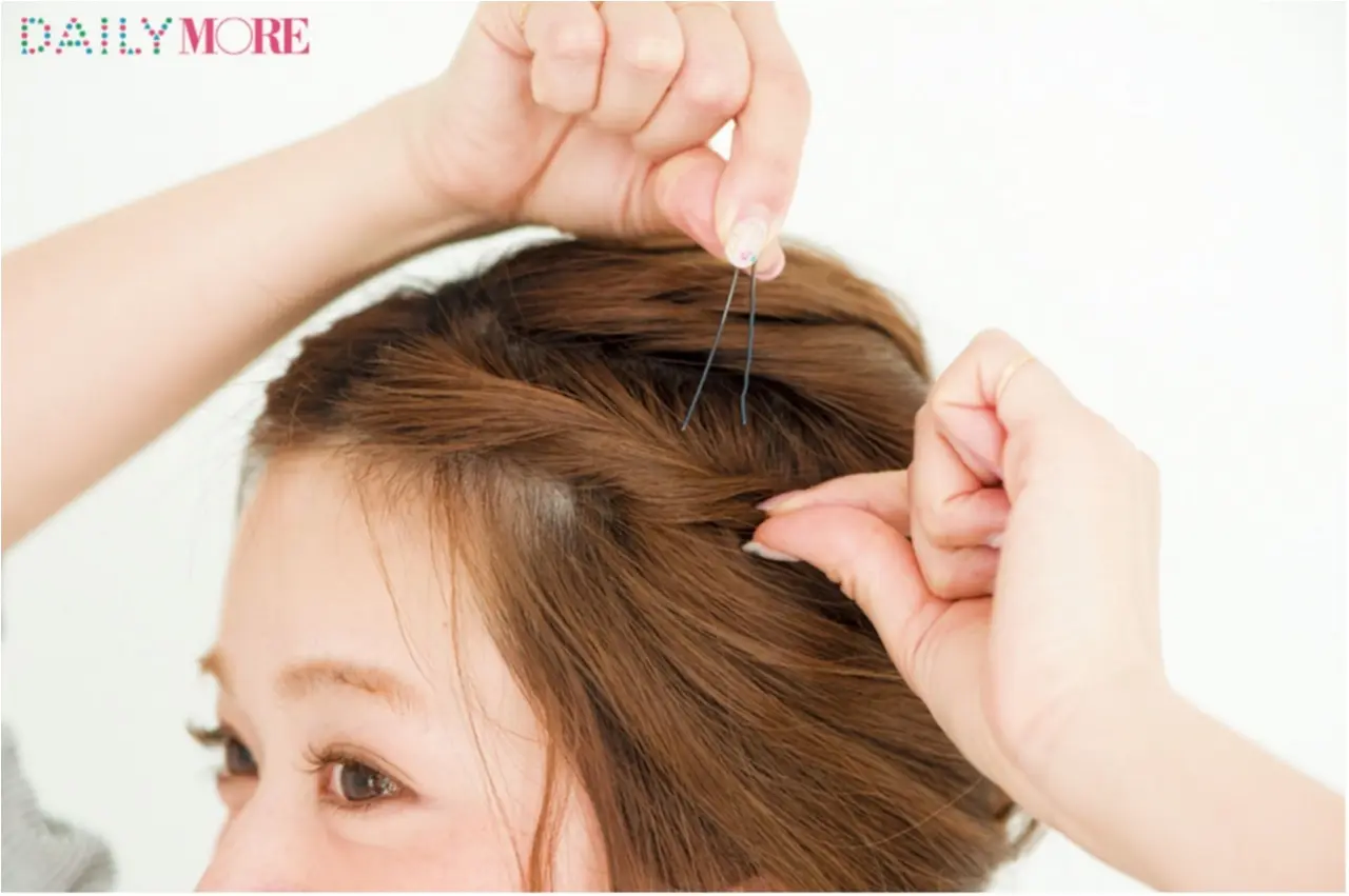 湿気に負けない! 高山直子ちゃんの上品編み込み梅雨ヘアアレンジ【女子トモBEAUTY】_8