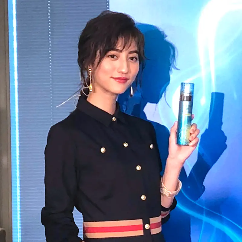 『ソフィーナ iP』の土台美容液が進化! 愛用中のモデル堀田茜さんがその使い心地を語ってくれました♡_2
