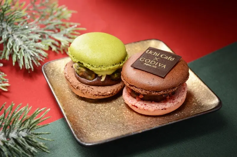 『ローソン』クリスマス向け新作スイーツ2 「Uchi Café × GODIVA ホリディショコラマカロン 2 個 」