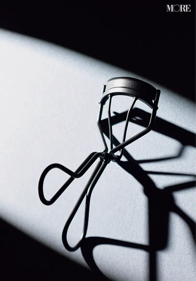 『NARS』のビューラー