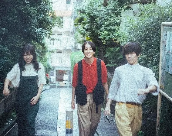 リュックと添い寝ごはんの写真