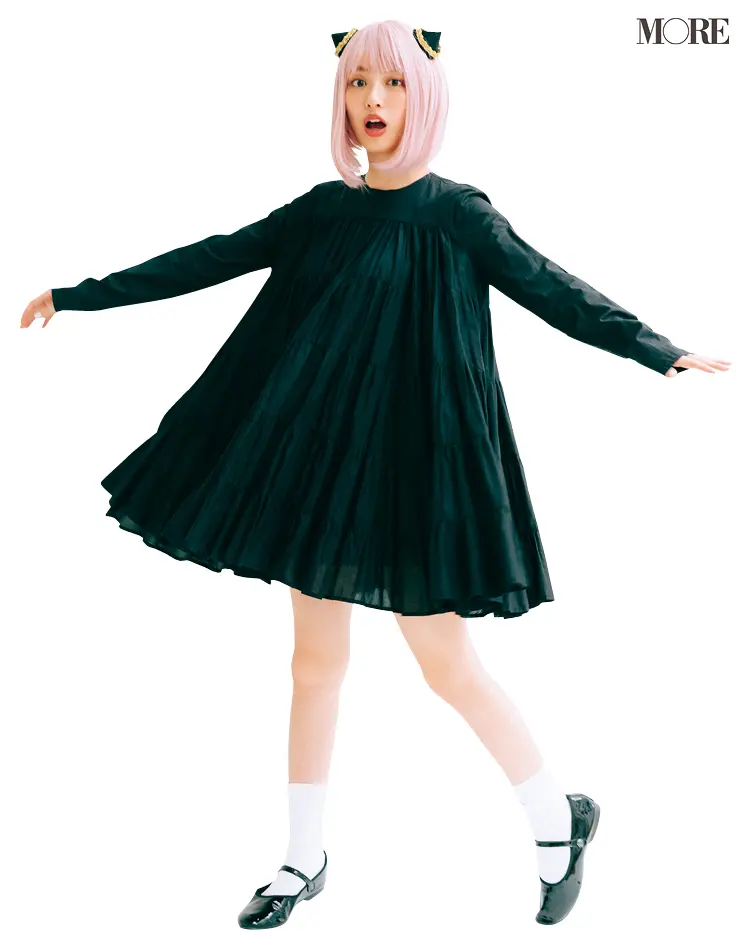 コスプレ姿で手を広げる内田理央