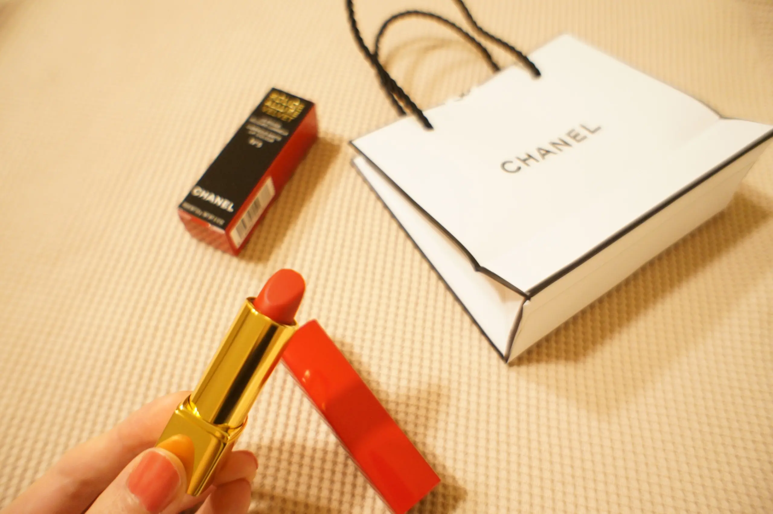 《赤の限定ケースが可愛すぎる❤️》デパートでも入手困難な【CHANEL】ルージュ アリュール ヴェルヴェット☻_3