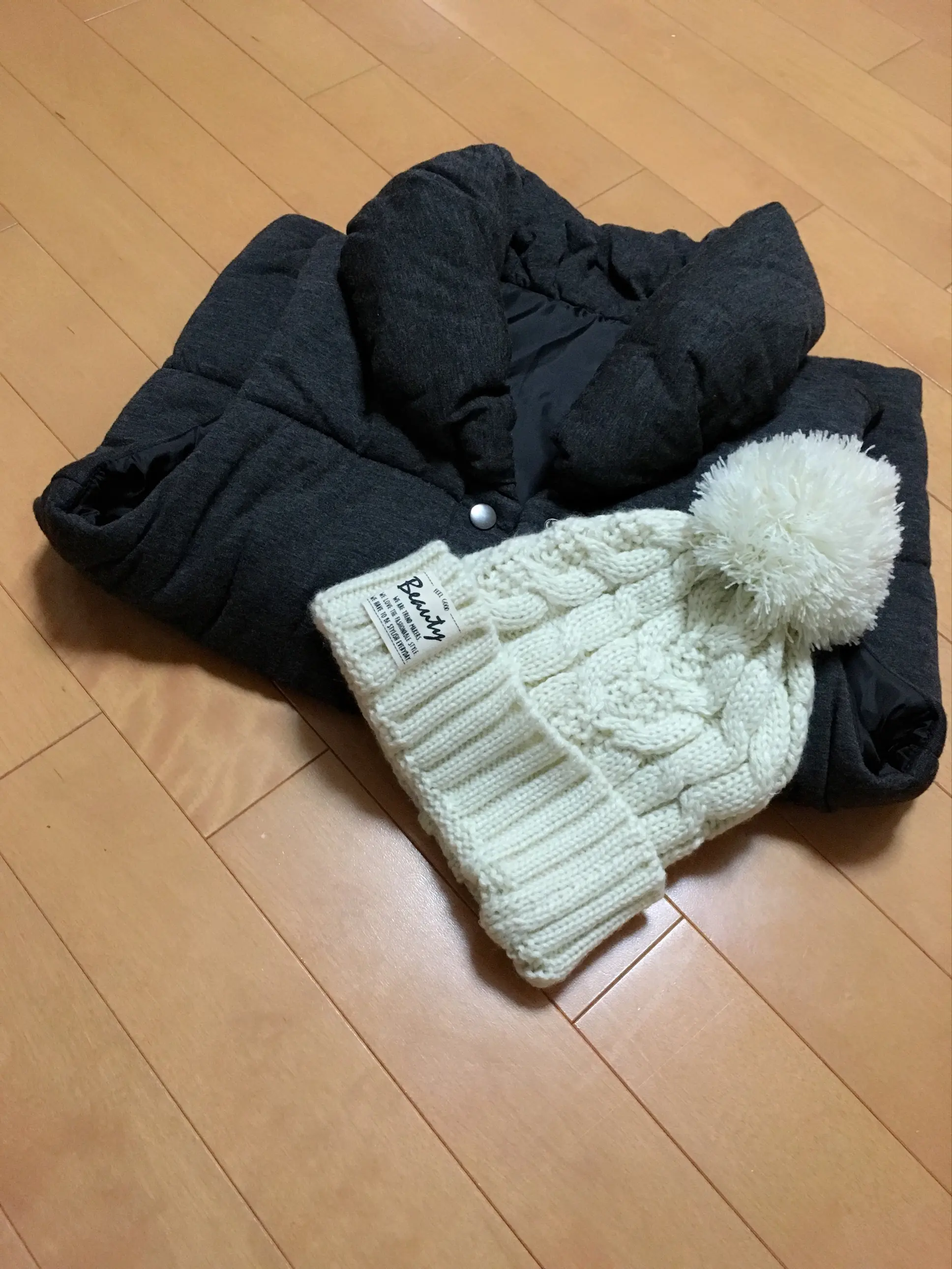【3COINS】この冬使えるポンポン白ニット♡_2