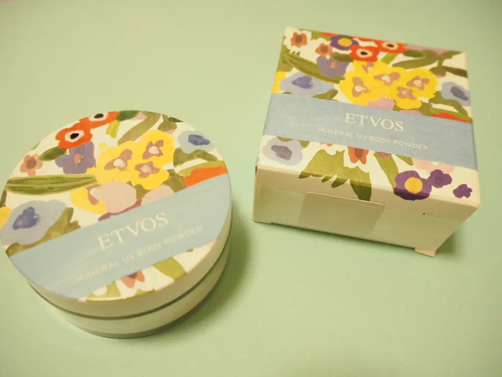 【超絶オススメ】 ETVOS のミネラルUVボディパウダー_2