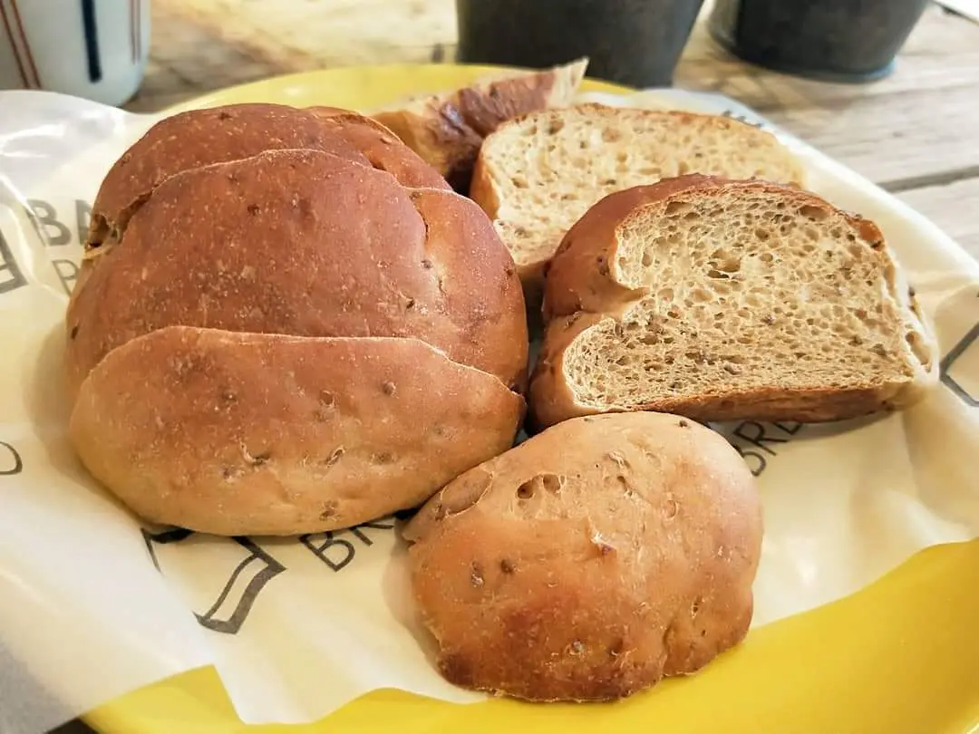 【恵比寿】栄養たっぷり!もちもち"BASE BREAD"を楽しめる期間限定カフェへ★_3