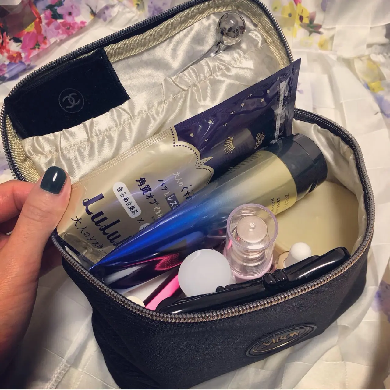 ケースの中身も全部見せ♡年末年始の旅にオススメ!SABON×MOREの高見えバニティケース♡_3