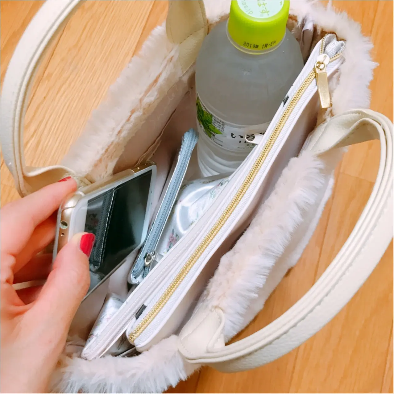 【史上最強の可愛さ!】MORE11月号付録《snidel ふわふわエコファートート》をひと足お先にお試し♡_2