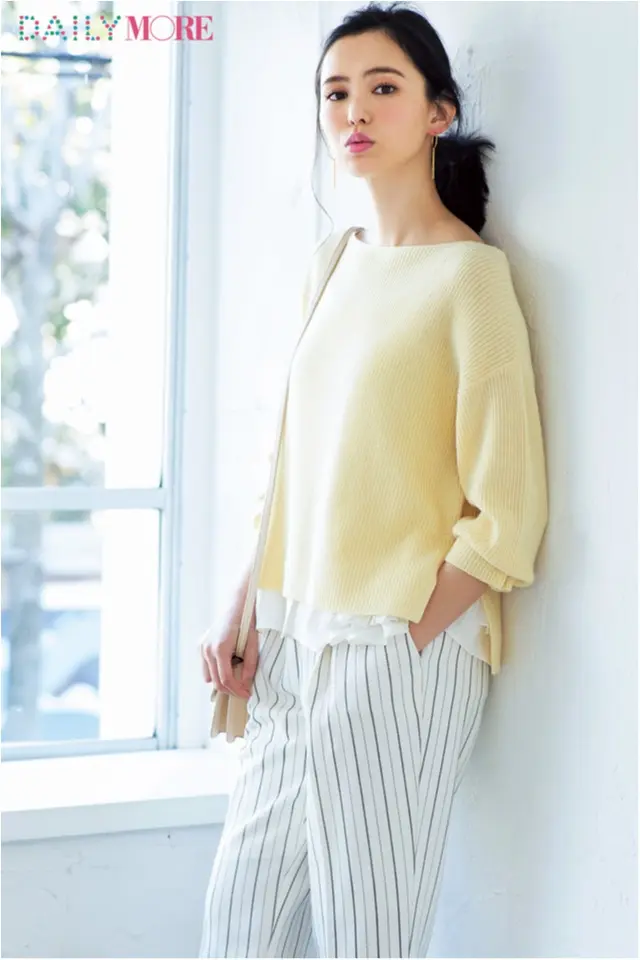 【知ってた!?】最旬お仕事服は、“どっか揺れてる”コーデが最強説。_2