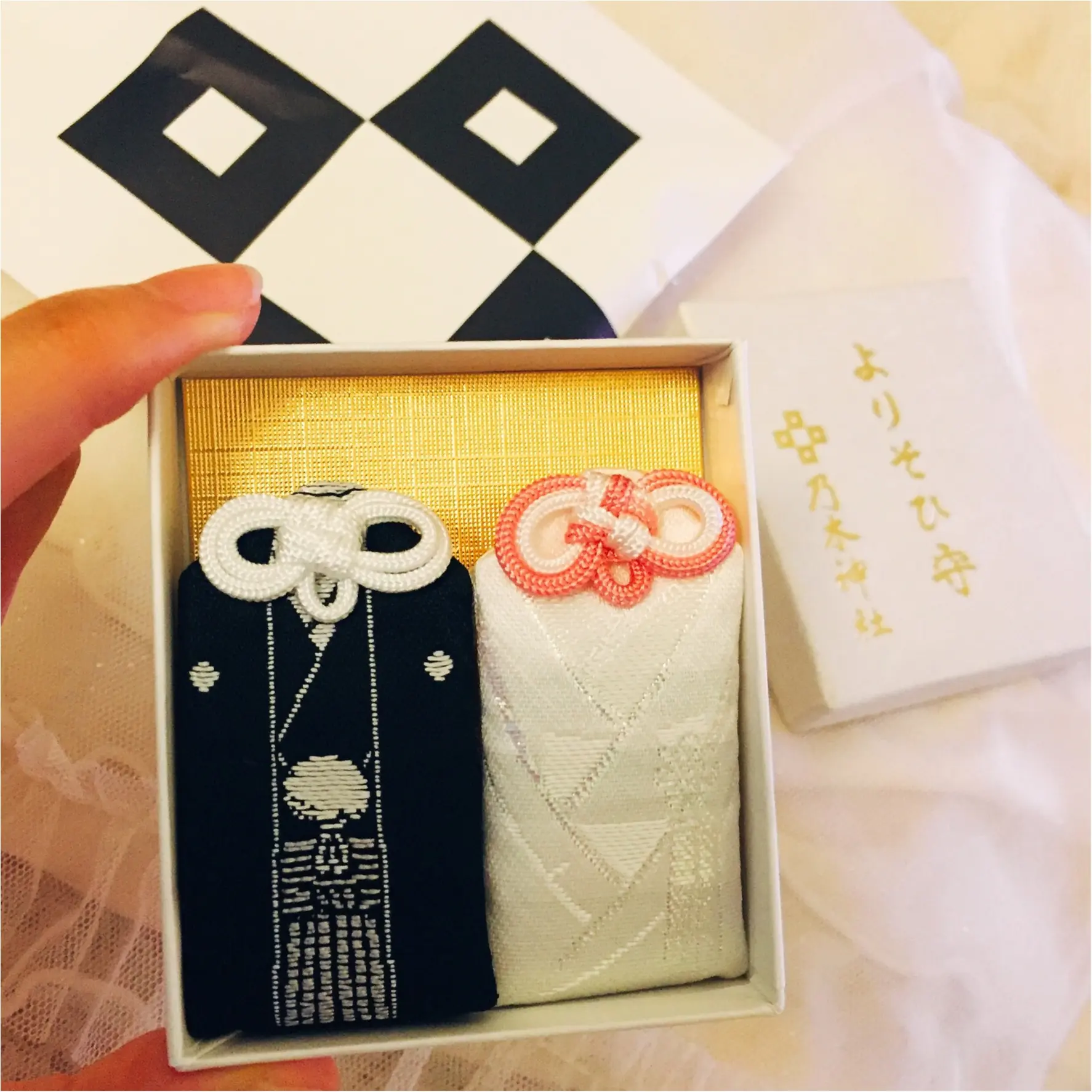 婚約祝い・結婚祝いのプレゼントに♡紋服・白無垢をあしらった『よりそひ守』が可愛すぎる!_3