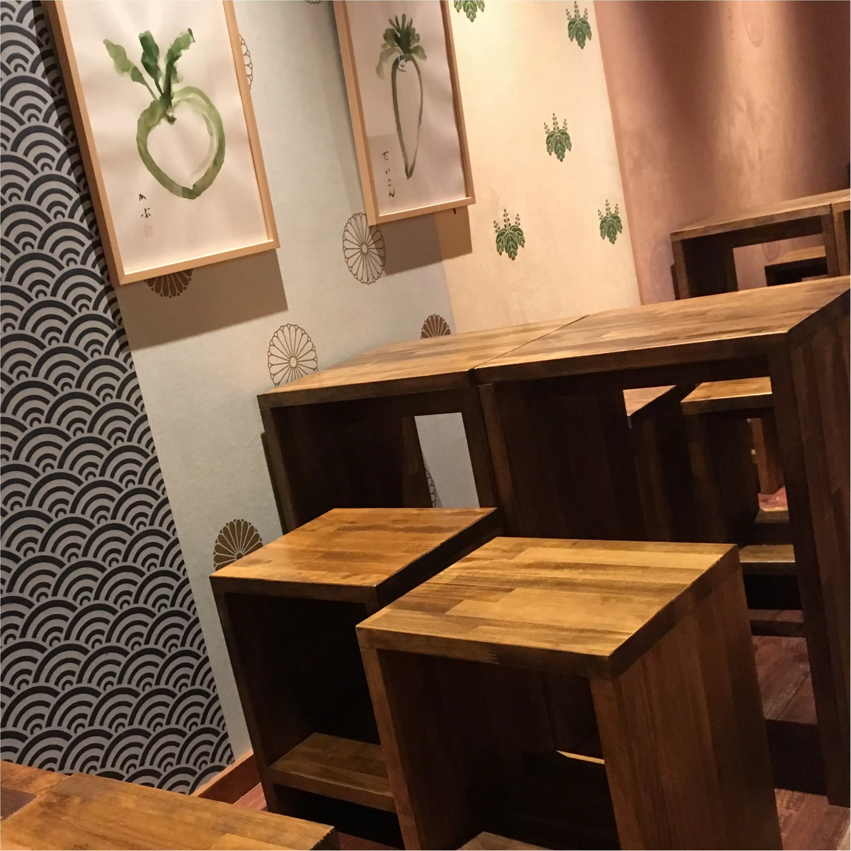 ▶▶<表参道のCAFE KITSUNÉ>と〈ZARAのロングTシャツ〉でクールにブラックコーデ【はるな】_3
