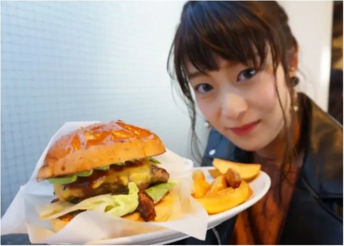 【表参道】店内も可愛い❤️《隠れ家的ハンバーガーショップ》で絶品ランチ!_6