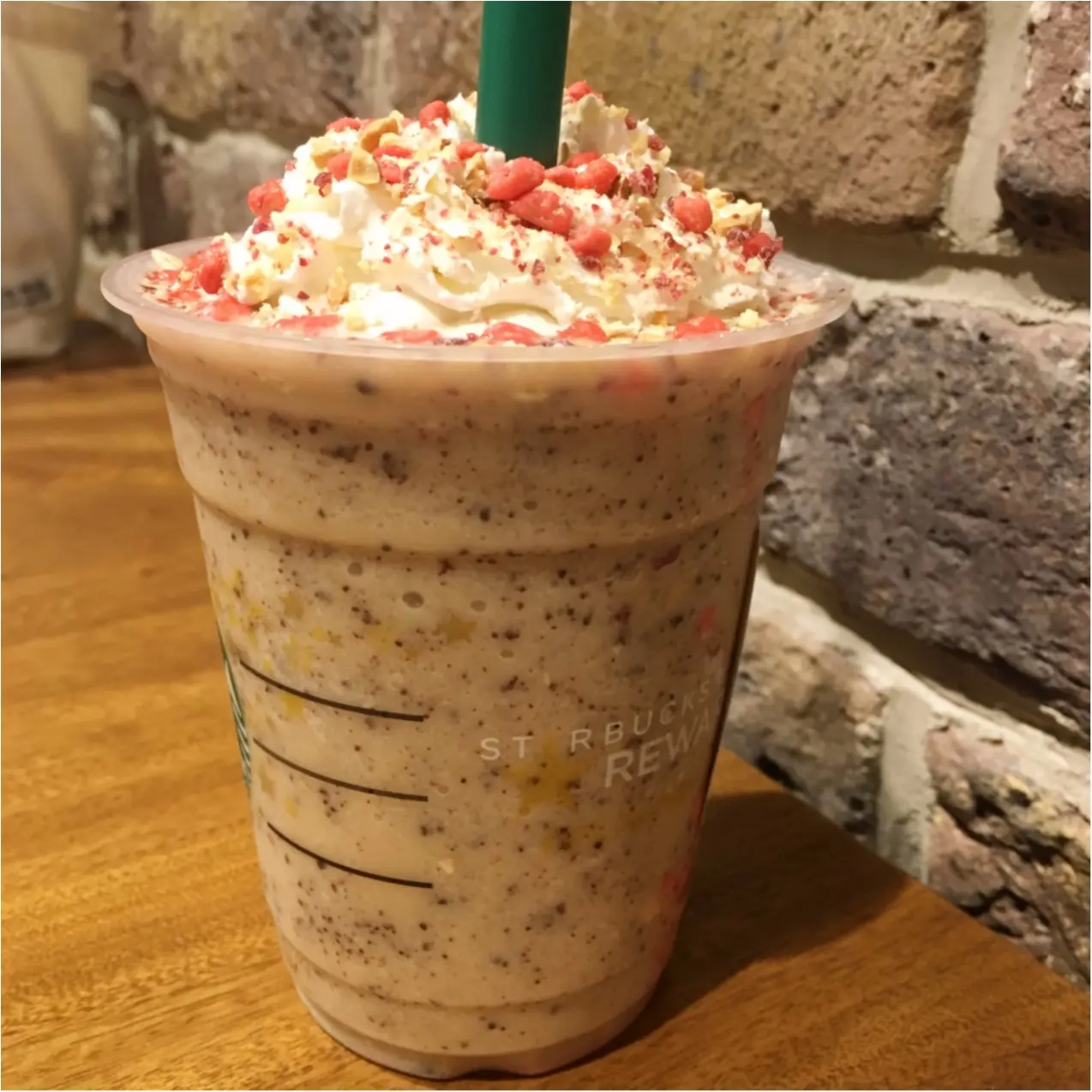 【10月31日まで】スタバへGo♡新作のアーモンドミルク&グラノラフラペチーノが登場 ♡♡_3