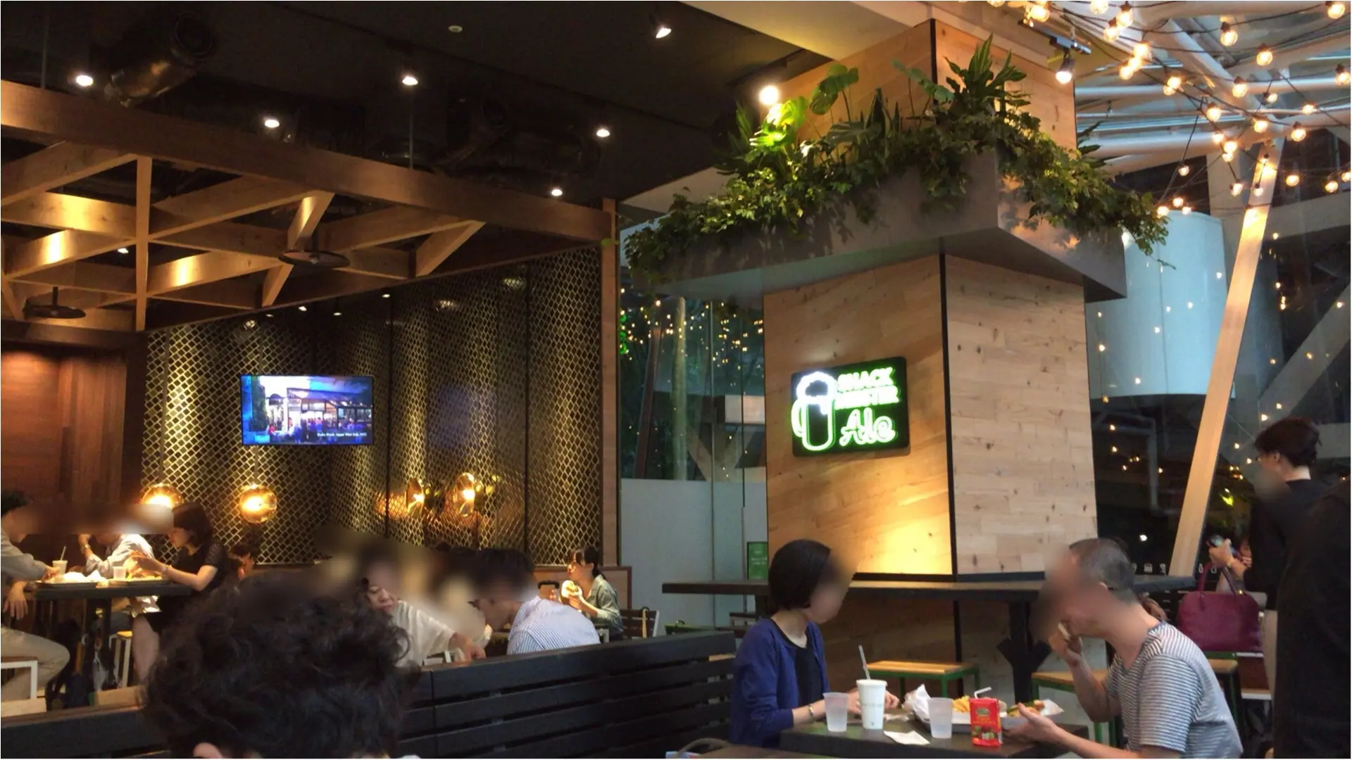 並ばずに食べるならこの店舗!?人気ハンバーガー店【SHAKE SHACK】でNY気分を満喫☆★_2