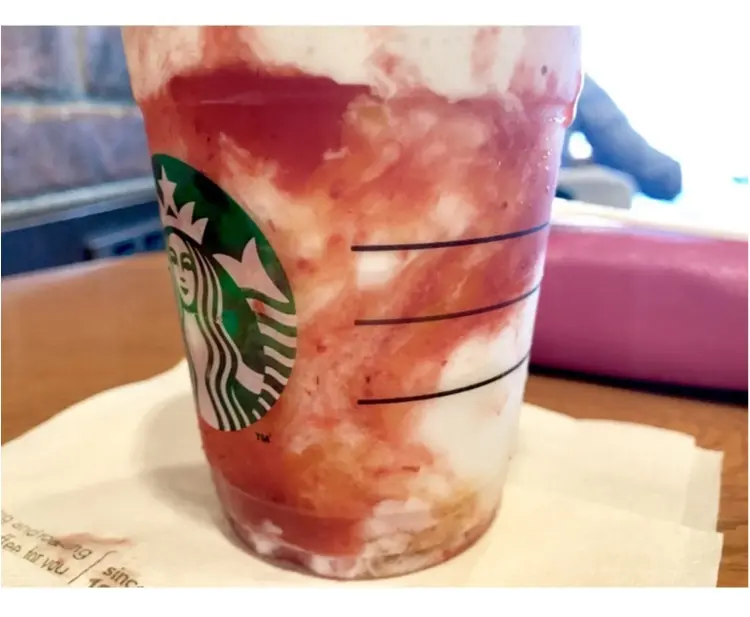 【FOOD】今年の苺はどう楽しむ♡?私はフルーツミックスフラペチーノ♡_5