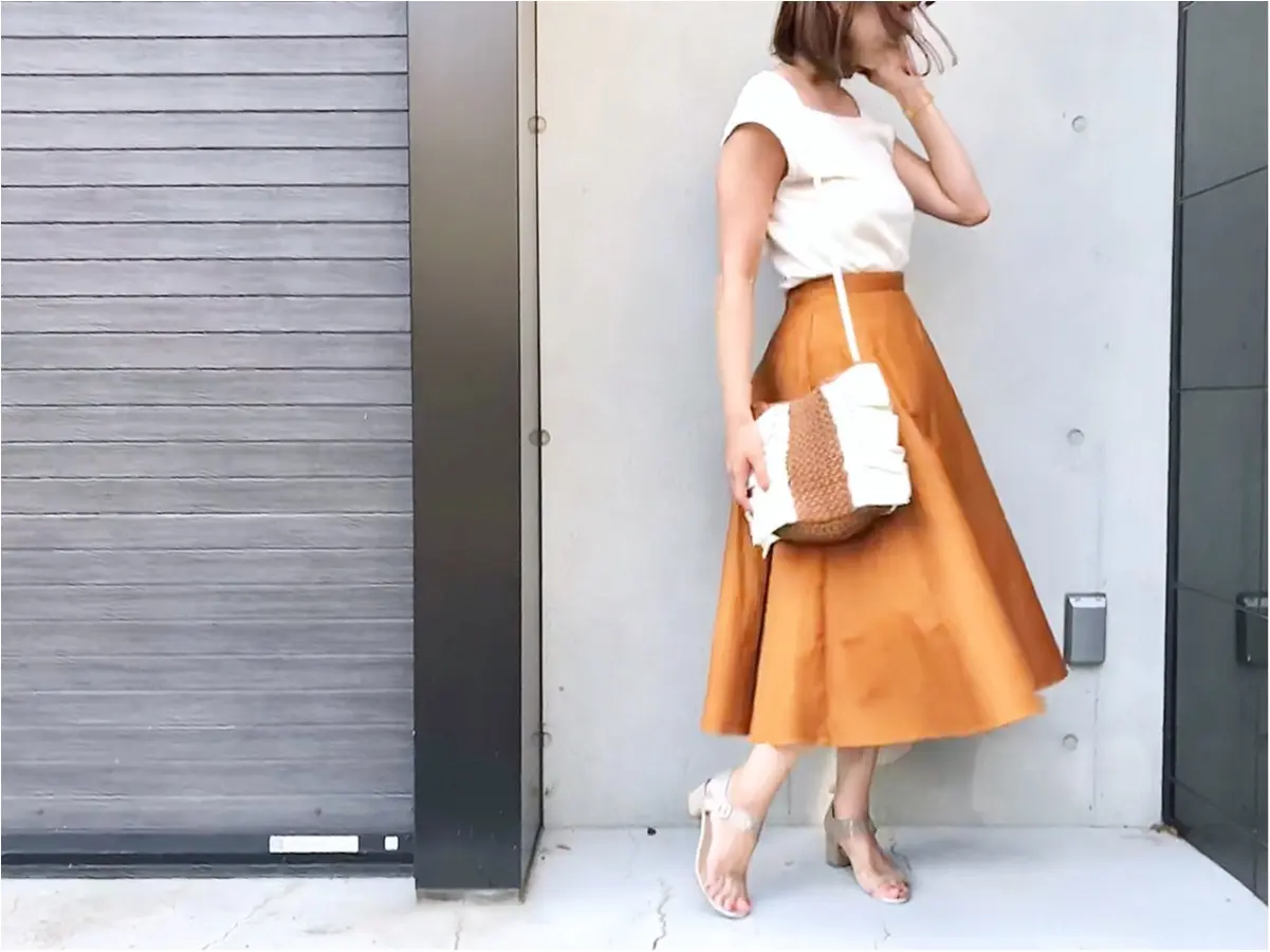 【UNIQLO(ユニクロ)】今日から¥1000オフなんて買うしかない!《サーキュラースカート》が美シルエットで素敵すぎる❤️_2