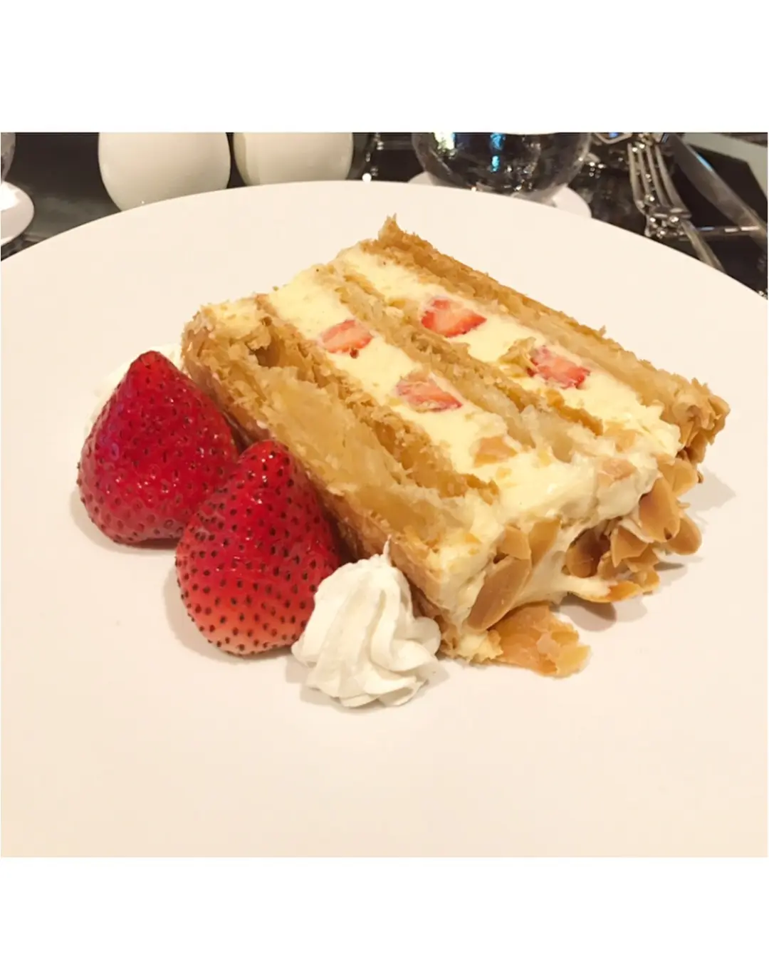 【SWEET】伝説の、マキシム・ド・パリのミルフィーユが銀座で復活!当時と変わった?味わいはいかに♡_2
