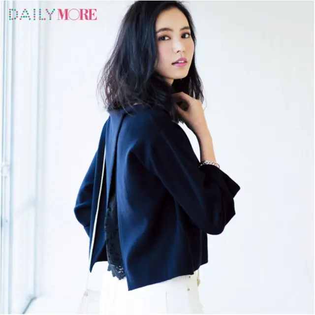 【知ってた!?】最旬お仕事服は、“どっか揺れてる”コーデが最強説。_1