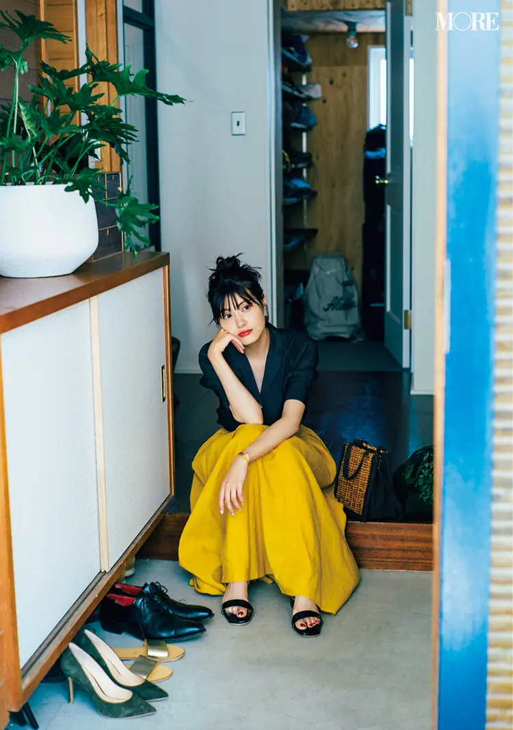 シャツ派は佐藤ありさをお手本に♡ この“4枚のシャツ”で軽やかに夏を乗り越える!_3