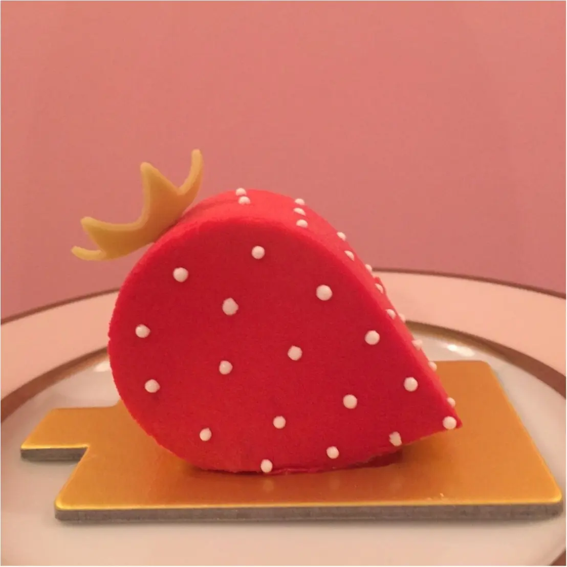 ★まるで別世界?!可愛いがギューッと詰まった『LADUREE』のアフタヌーンティー★_6