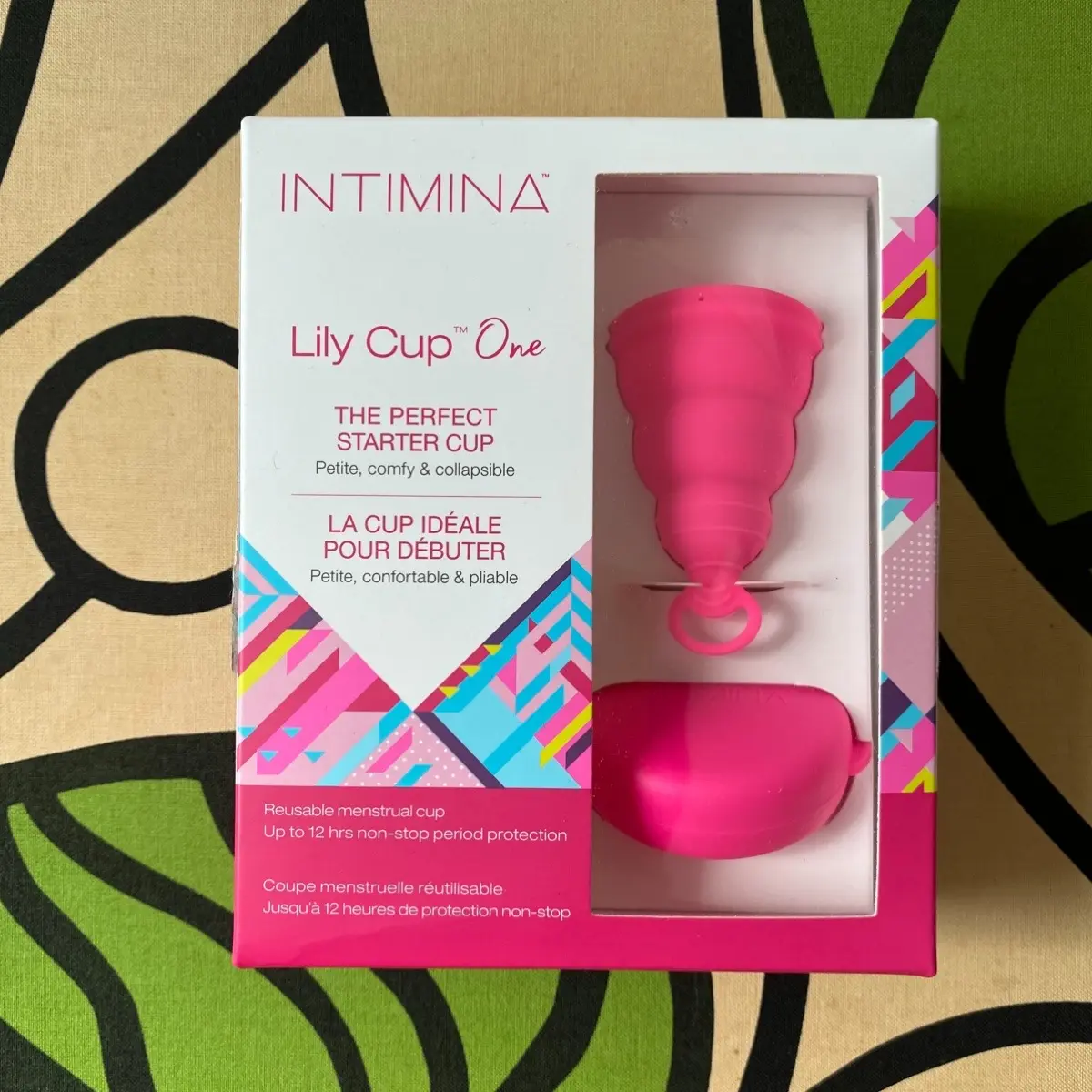 INTIMINAの折りたためる月経カップ『リリーカップ™️ ワン』パッケージ