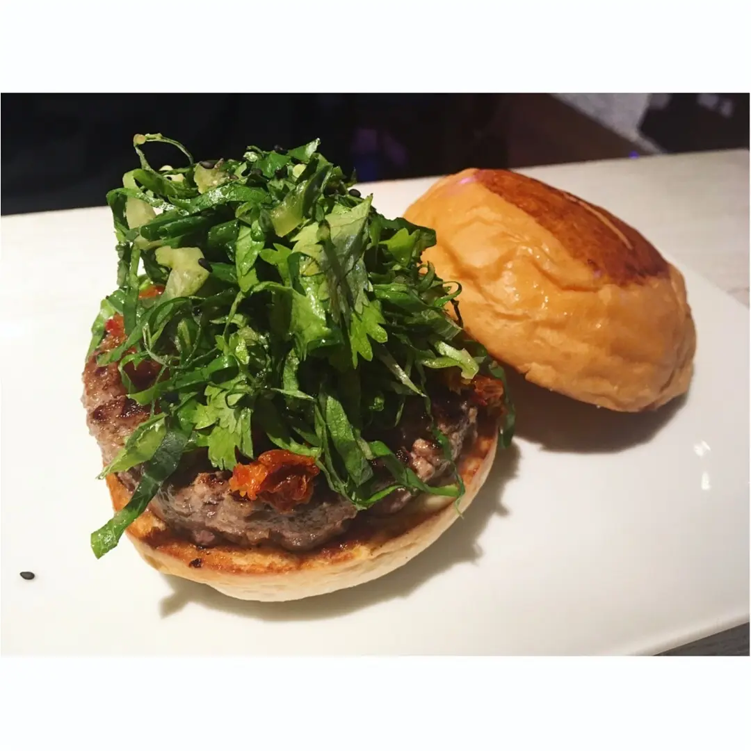 【表参道・青山エリア】オススメは●●●●タイム!!土日でも並ばずにUMAMI BURGERが食べられる!!_3