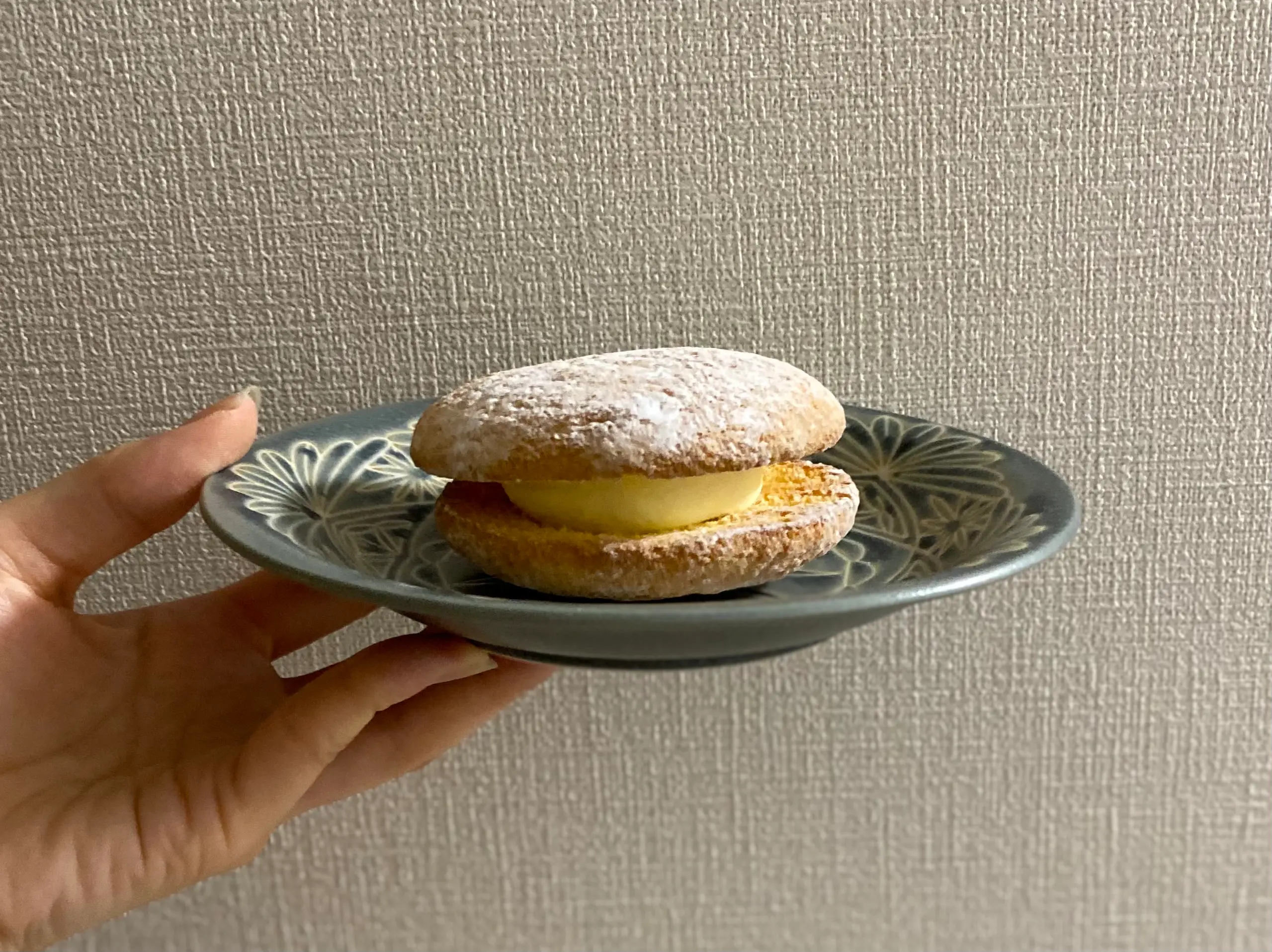 ブッセ ローソンスイーツ 塩スイーツ コンビニスイーツ 夏スイーツ ローソン コンビニ コンビニスイーツ コンビニスイーツレポ