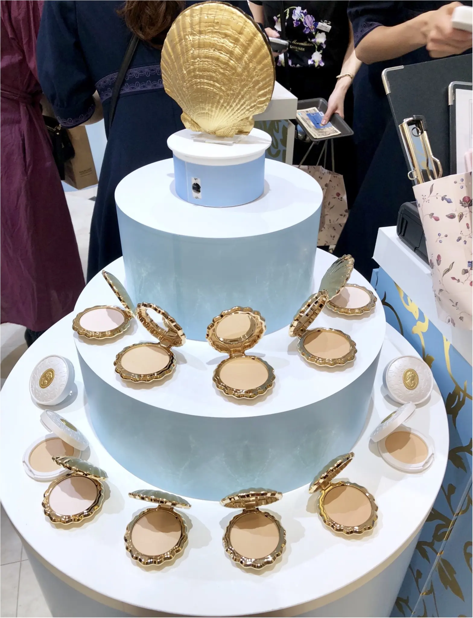 可愛すぎて話題沸騰❤️【ラデュレ 伊勢丹限定イベント】初日に潜入してきました!_2