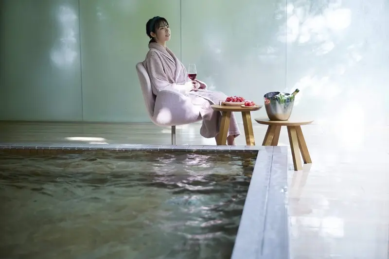 『星野リゾート　リゾナーレ那須』の「イチゴフルステイ」宿泊特典“いちご温泉タイム”