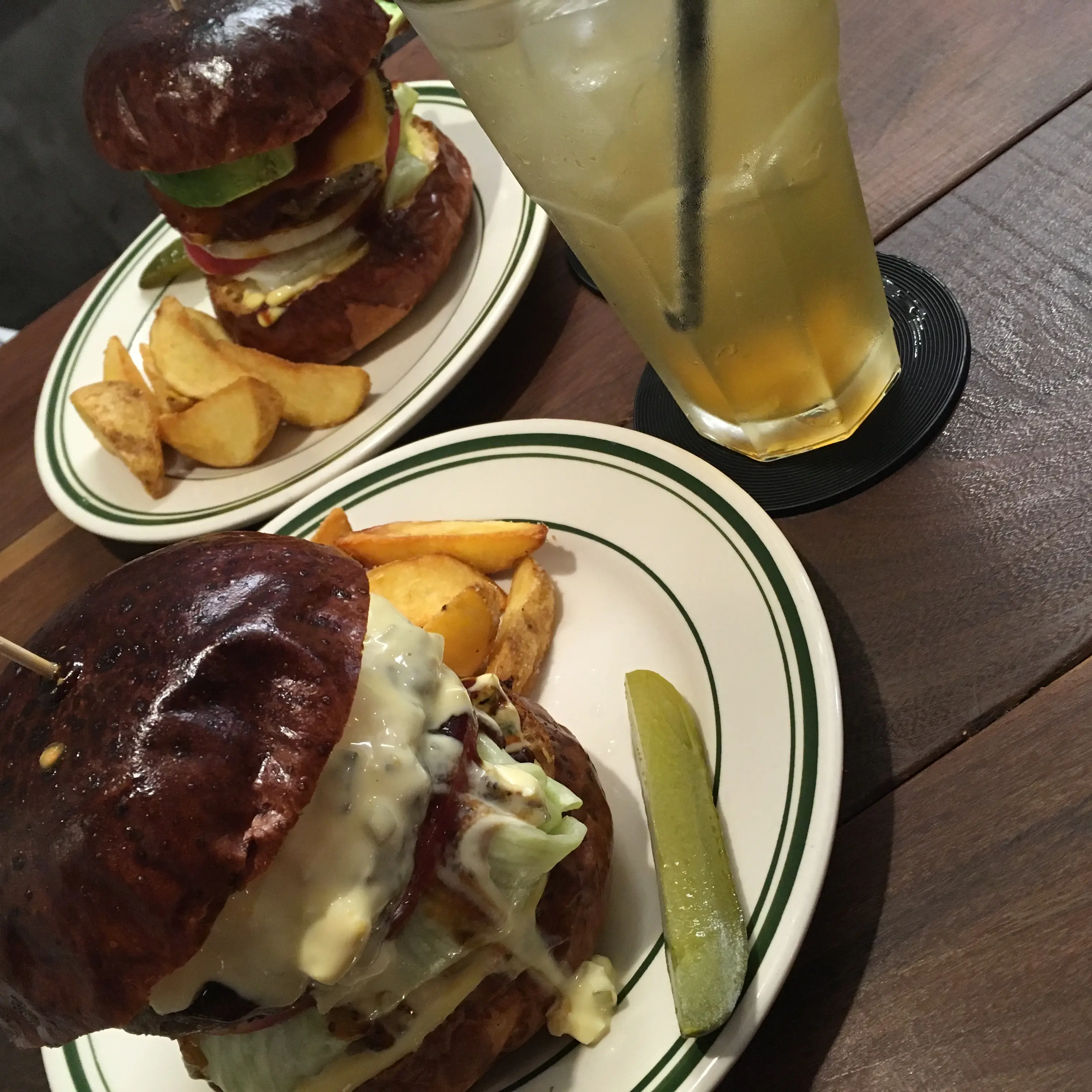 インスタ映えするハンバーガー屋さん♡_1