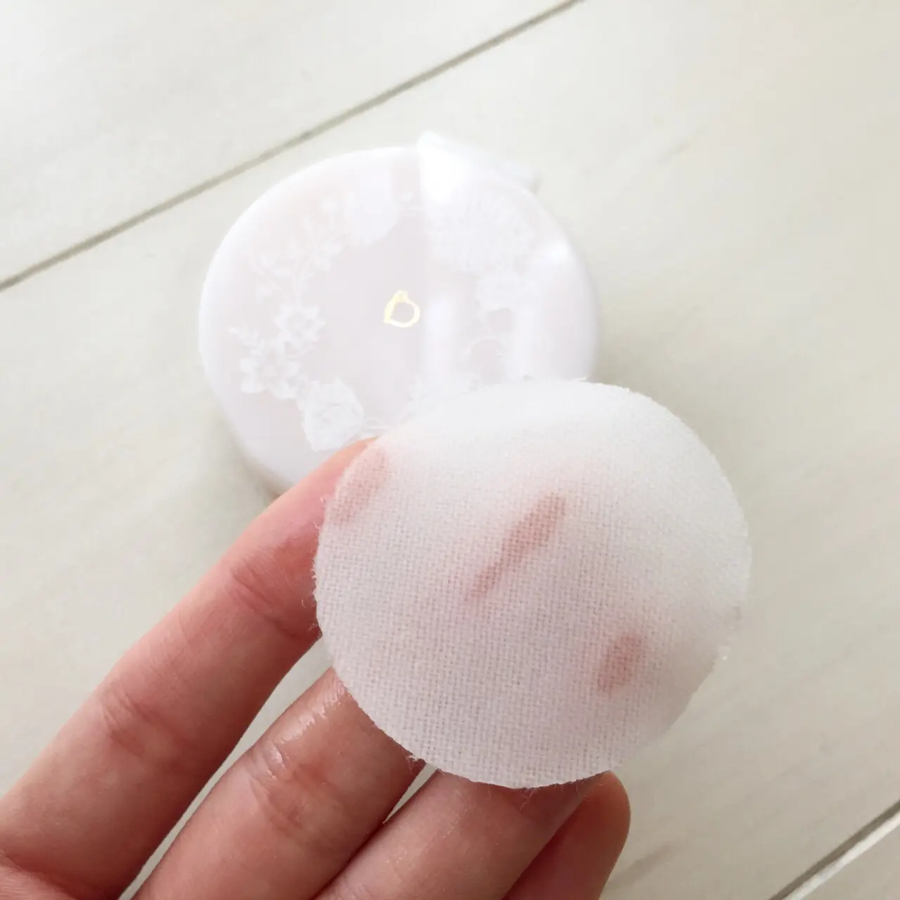 これなーんだ! 勝負メイクもする~り落ちる秘密のアイテム♥_5