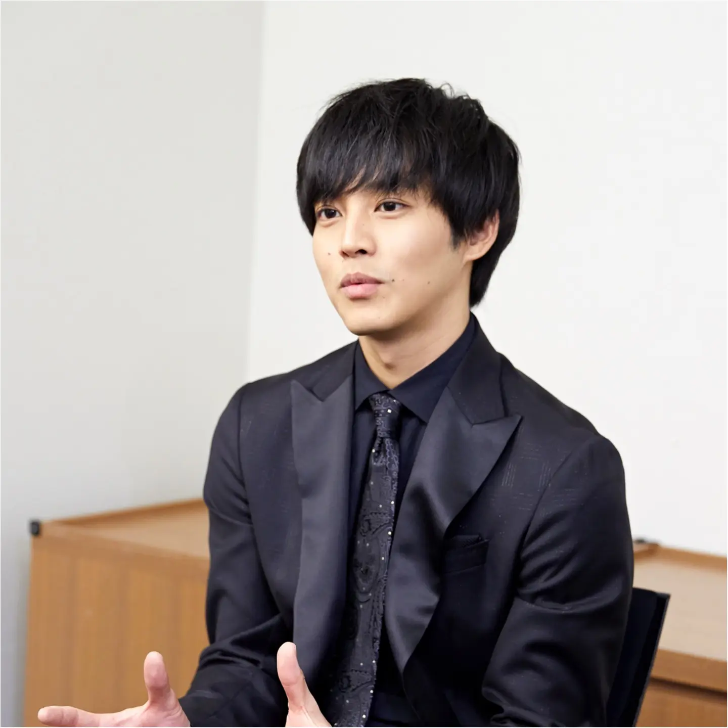 映画『娼年』でハダカの熱演! 松坂桃李さんが語る男女の性。「セックスはお互いの心の距離を縮めて、関係性を深める上でとてもいいこと」【明日4/6(金)公開!】_3