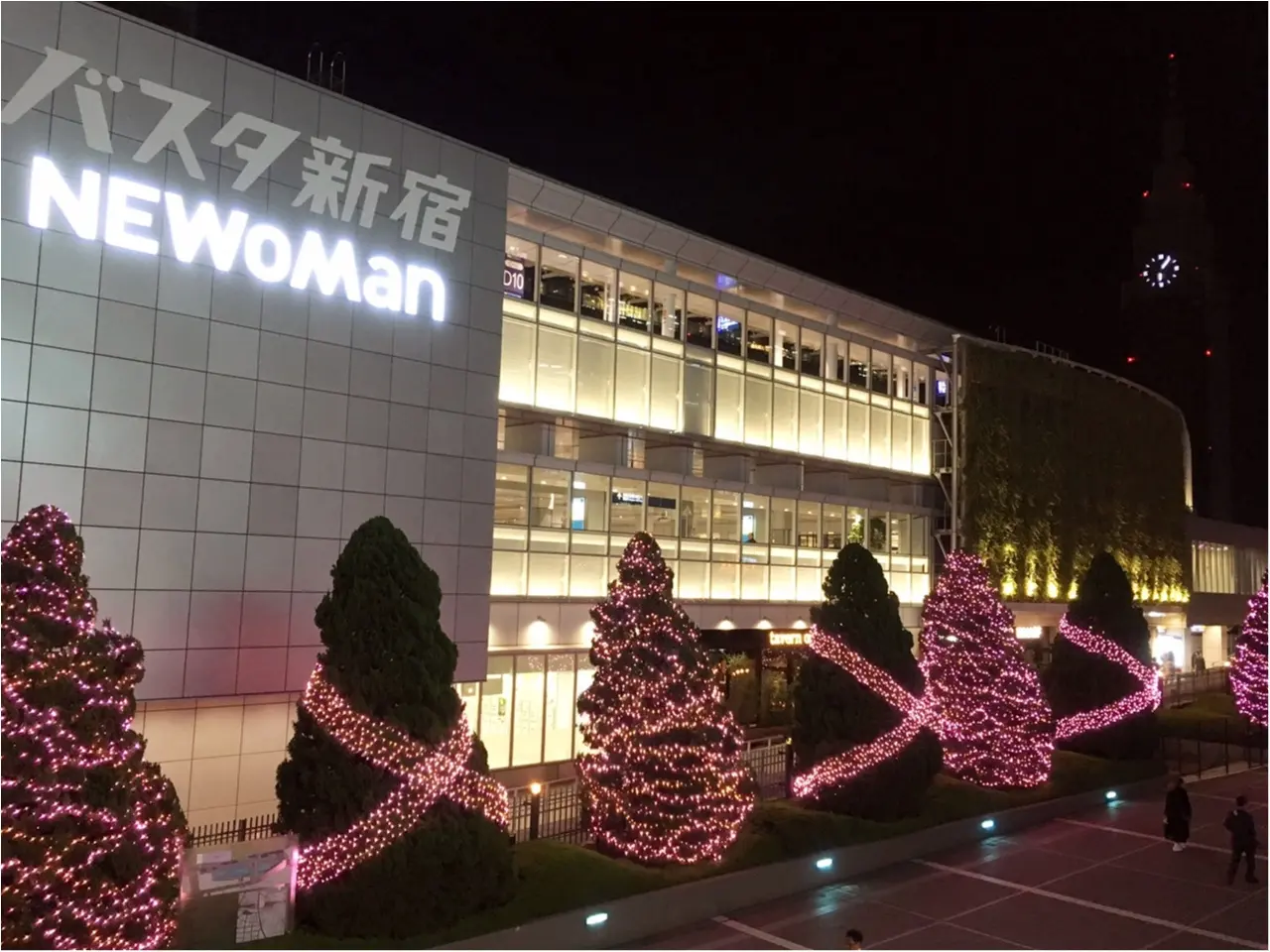 新宿の冬をベビーピンク色に染め上げる♡『新宿テラスシティ』のイルミネーションが女子力高め!体験型の『スマイルタワー』って?♡_6