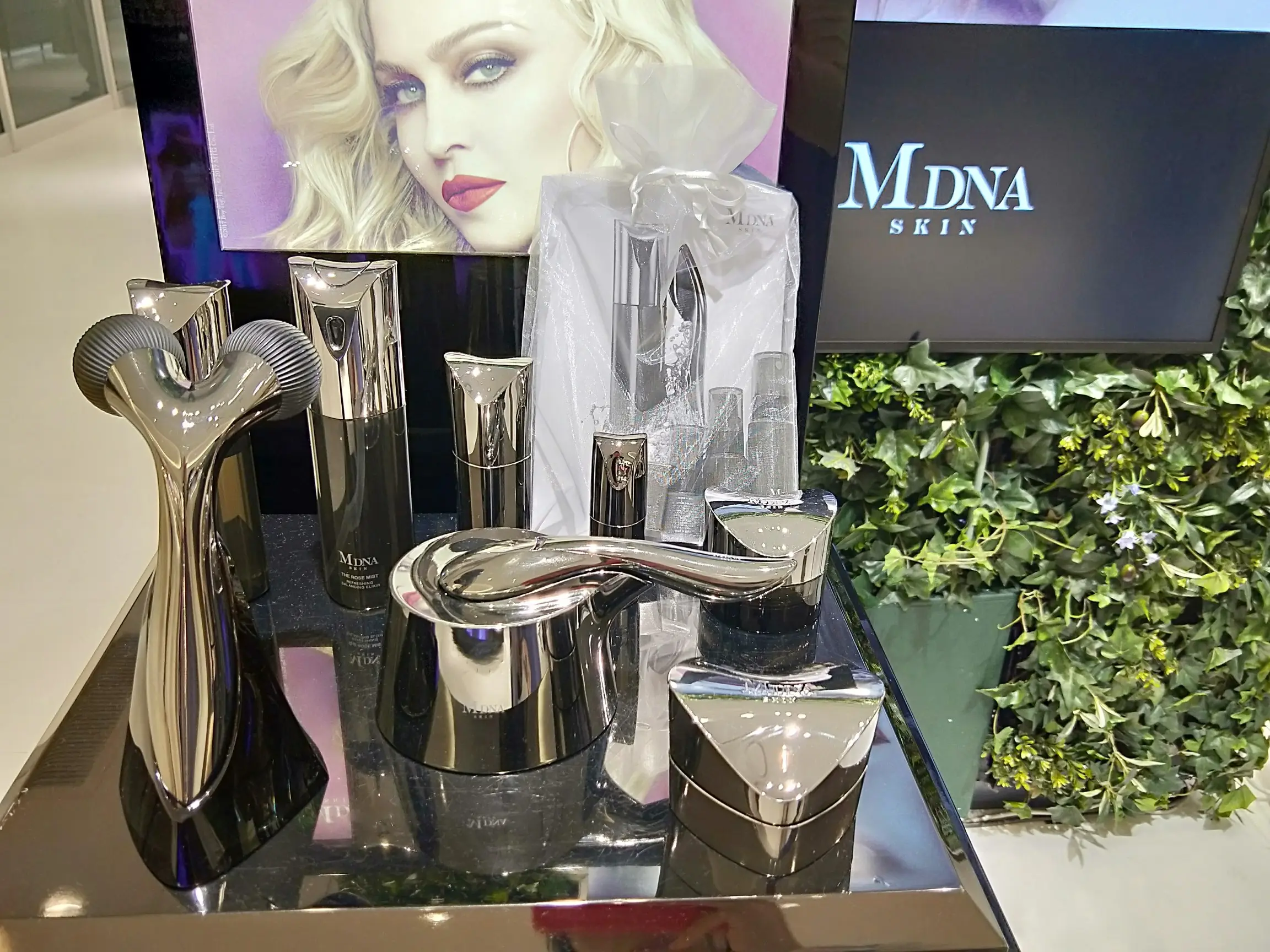 マドンナ開発のスキンケアブランド「MDNA SKIN」クレイマスクを体験!@そごう横浜_2