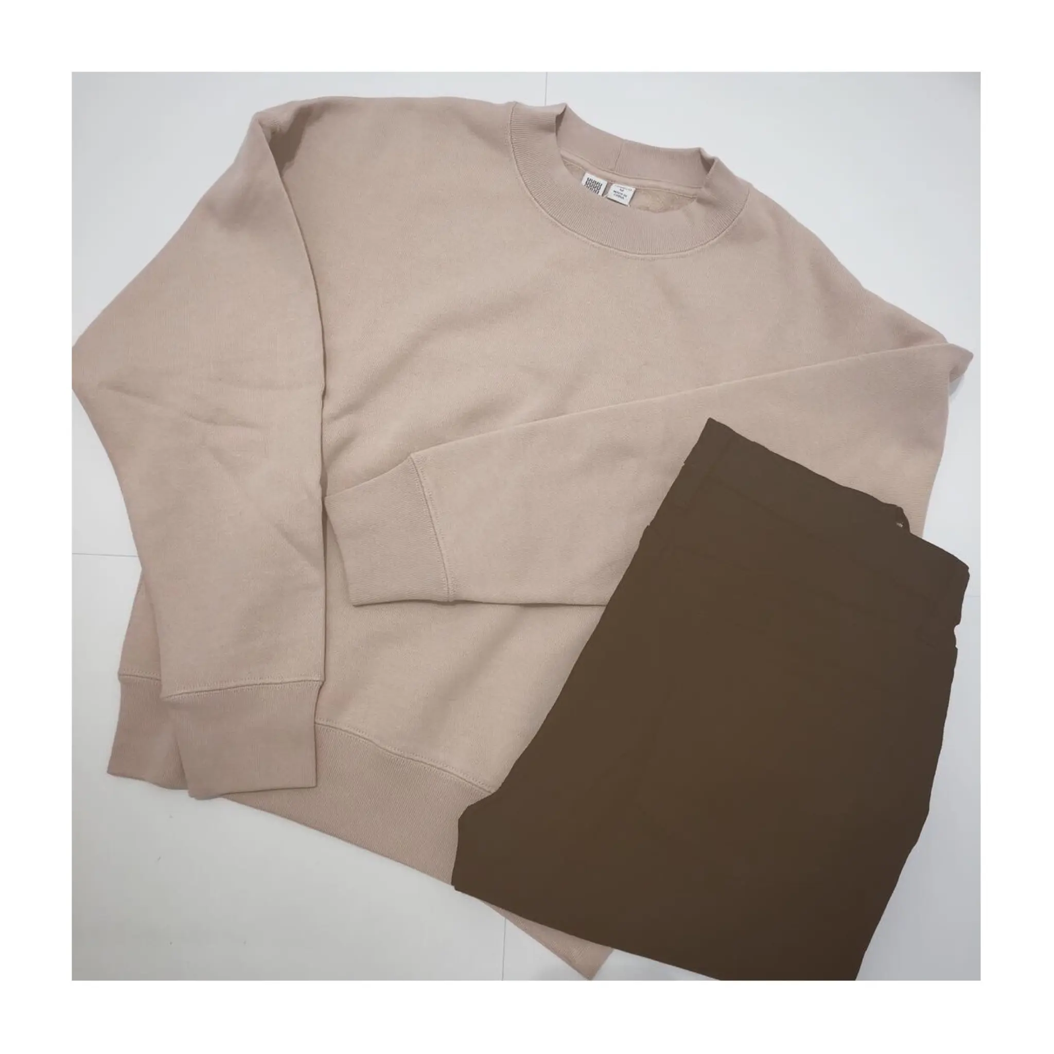 《発売前から話題沸騰❤️》【Uniqlo U(ユニクロユー)】の秋冬コレクション、スウェットクルーネックプルオーバーがかわいすぎる!_3