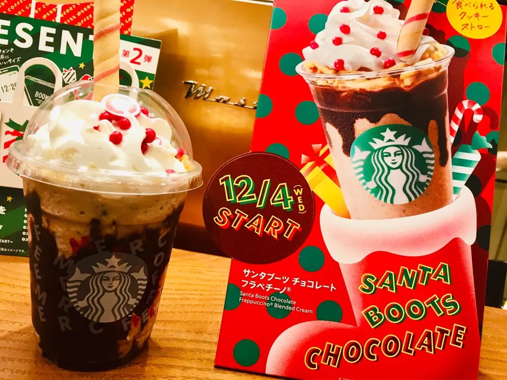 【スタバ新作】遊び心満載♡ストローが食べれる!《サンタブーツ チョコレート フラペチーノ®︎》_2