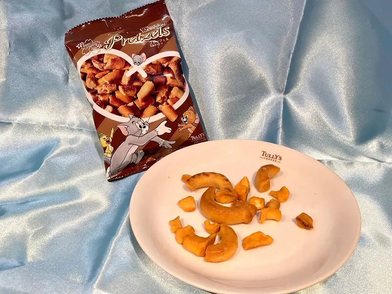 タリーズ新作、トムジェリコラボ「トムとジェリー プレッツェル 6種のチーズ」