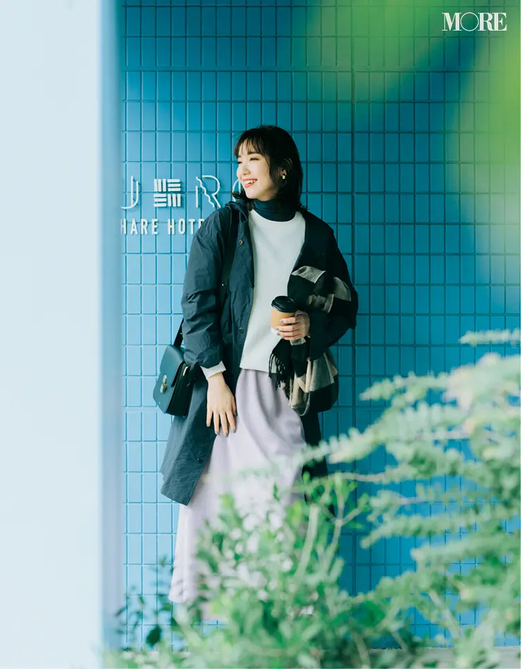 リモートワークはお気に入りの場所で。飯豊まりえ主演『フレンチシックな愛されコーデ』着回し7日目_1
